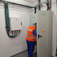 PERANEK-Zasilacze-UPS-2